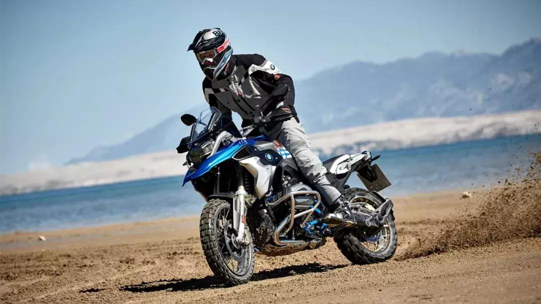 摩托车骑行服哪款好看,男款摩托车骑行服推荐