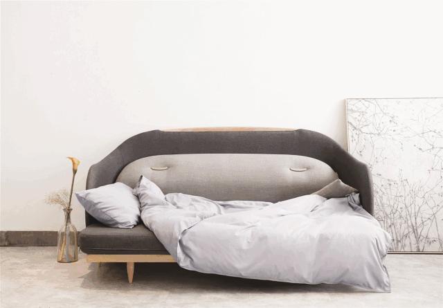 2018ADM有一张可以睡100人的床，大家躺平纯聊天……