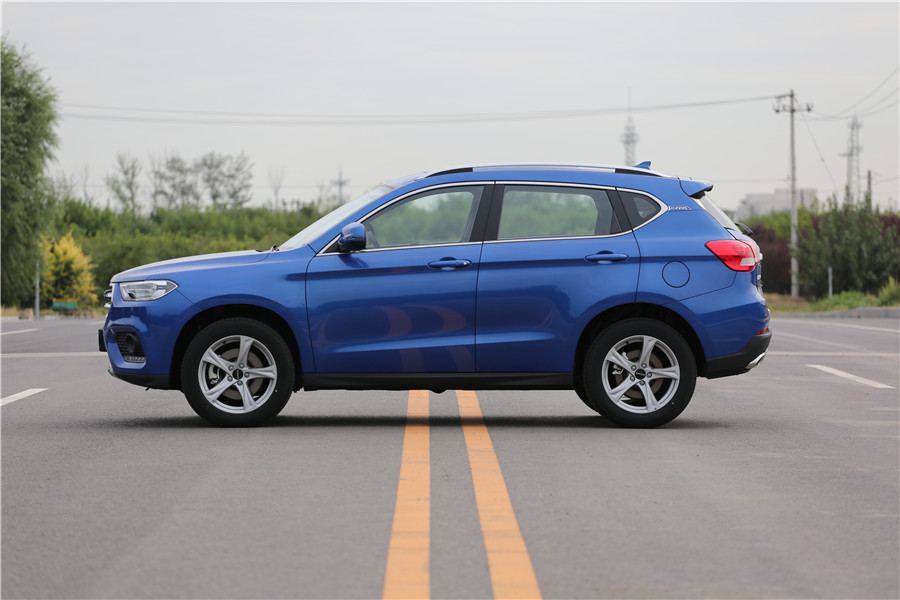 哈弗h22015款自动豪华驾驶感受,哈弗h2手动风尚型