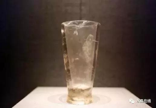 水晶和舒俱来哪个更有价值,真正的天然水晶是什么样的