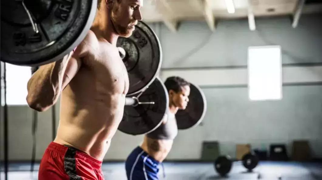 8种最常见最致命的深蹲错误,3个方法让你的深蹲更给力