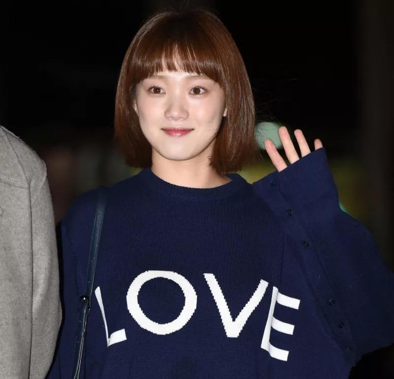 大脸显脸小发型女2020流行发型,换脸看看你适合什么发型