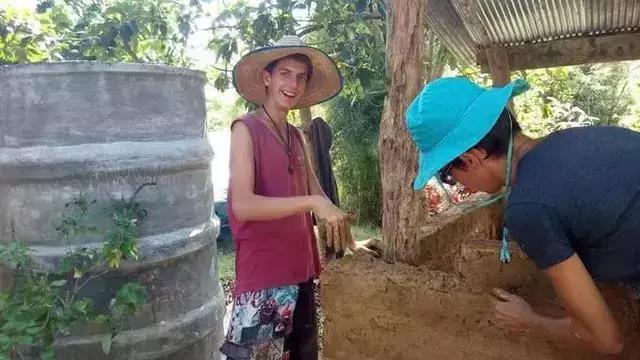 你在穷游过程中遇到过什么,我们只是在旅游上舍得花钱