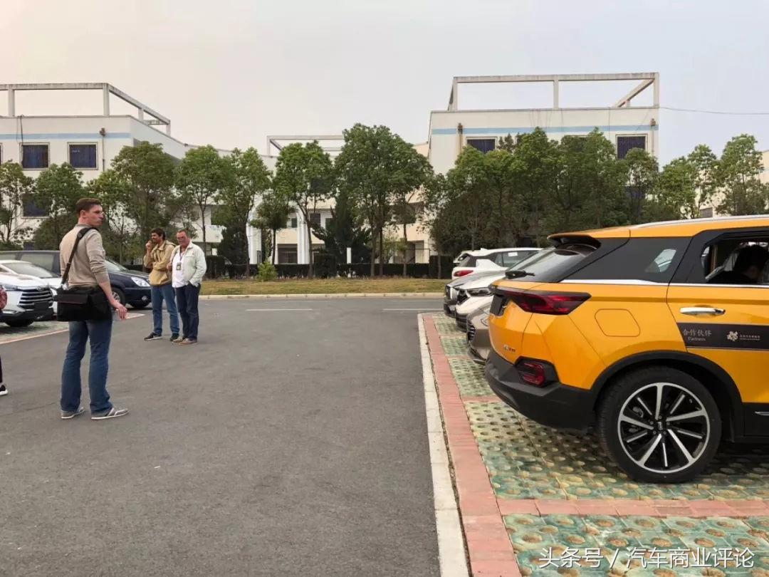 一场耗时11天的庖丁解车，谁在裸泳？谁死谁活？