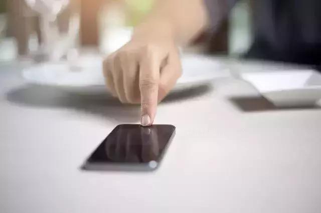 学校周围手机店租手机给学生,学校旁租手机店