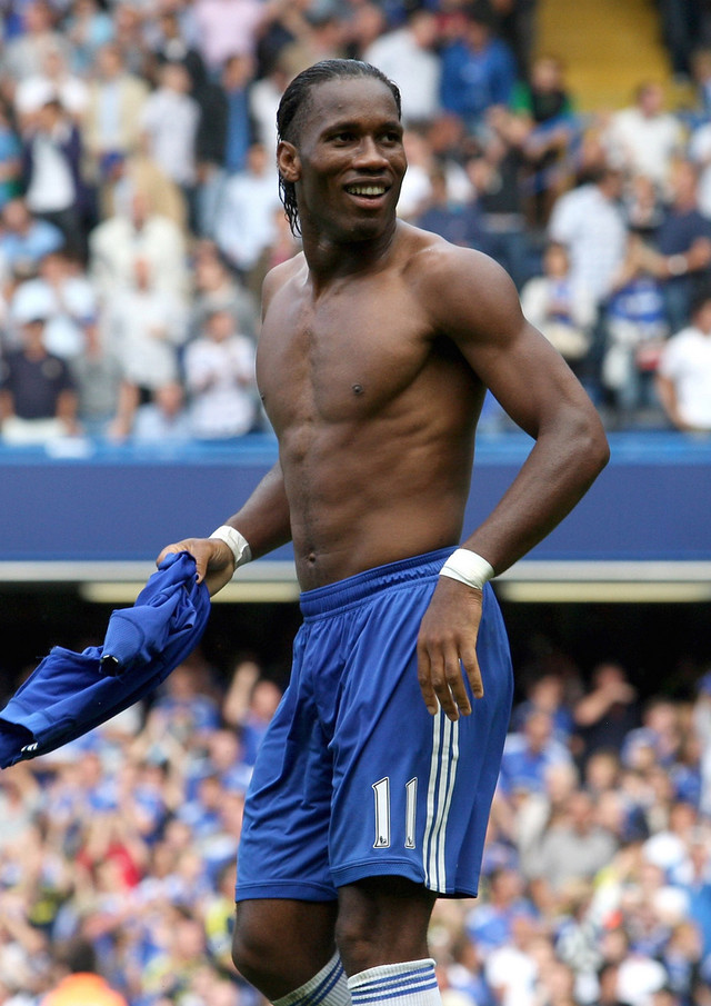 关于足球的手机壁纸,适合手机足球动态壁纸