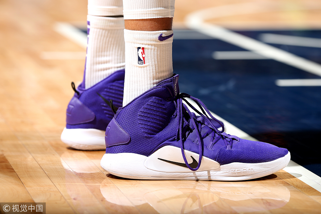 汤神回归穿的篮球鞋,汤神签约安踏前穿什么鞋