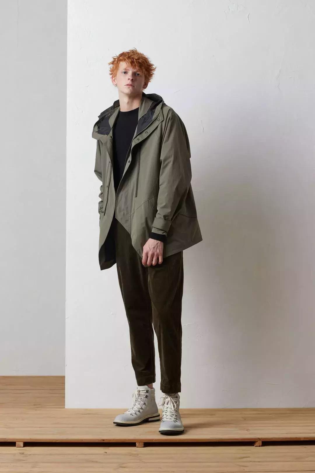 今年最流行的女士中长款风衣,2018初秋流行的新款风衣颜色