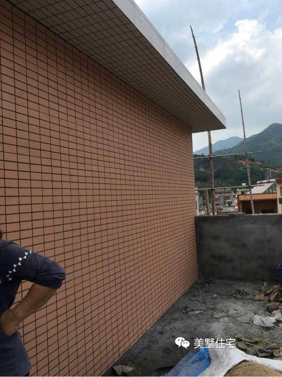 农村三层自建房旧房改造全过程,农村旧房翻修屋顶造别墅