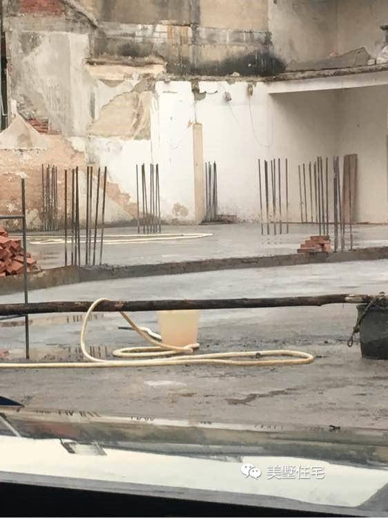 *东王广**先生小户型建别墅，加个复式楼，造价30万堪称村里最美！