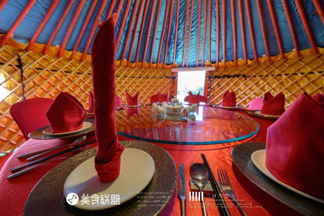 走进蒙古包吃烤羊美食,昆明必吃烤全羊好去处