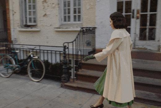 去除大衣灰尘的神器,快速简单去除羊绒大衣粘毛的妙招