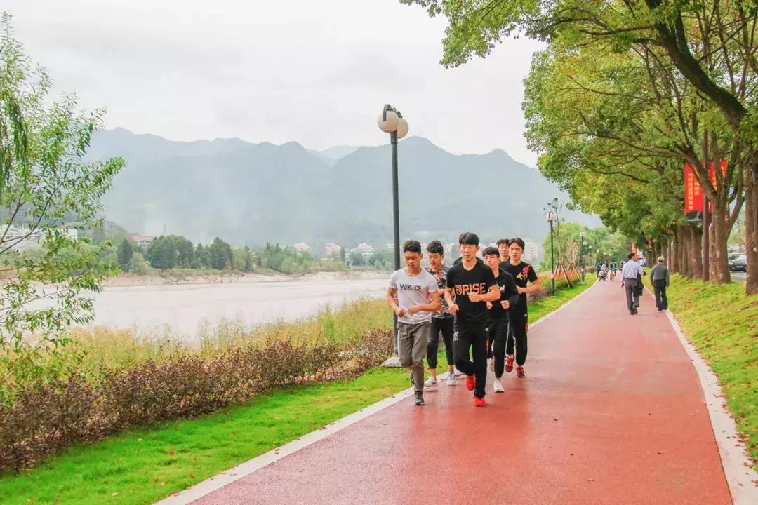 娴欐睙鍙板窞瀹濊棌鐢峰,鍙板窞瀹濊棌鐢风敓