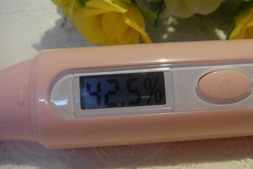 佰草集的大白泥面膜里面带的泡沫,佰草集大白泥面膜典萃版与瓷意版