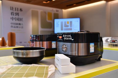 来一碗香喷喷的大米饭,来一碗最好吃的白米饭