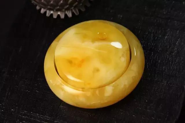 如何确定手镯戴多大,手镯戒指尺寸怎么戴