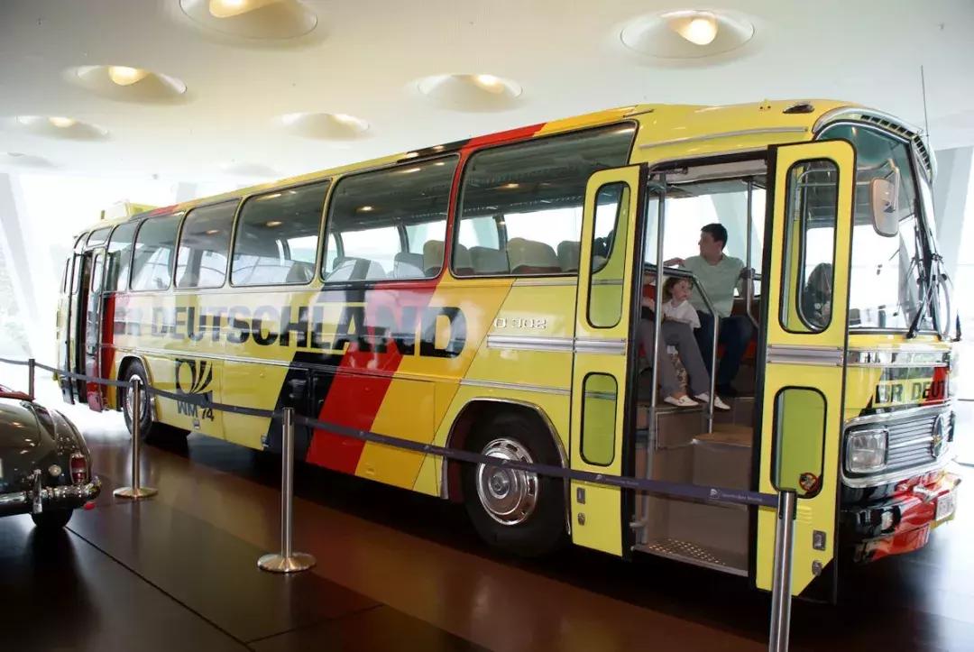 世界杯球队巴士车,世界杯参赛球队的大巴车