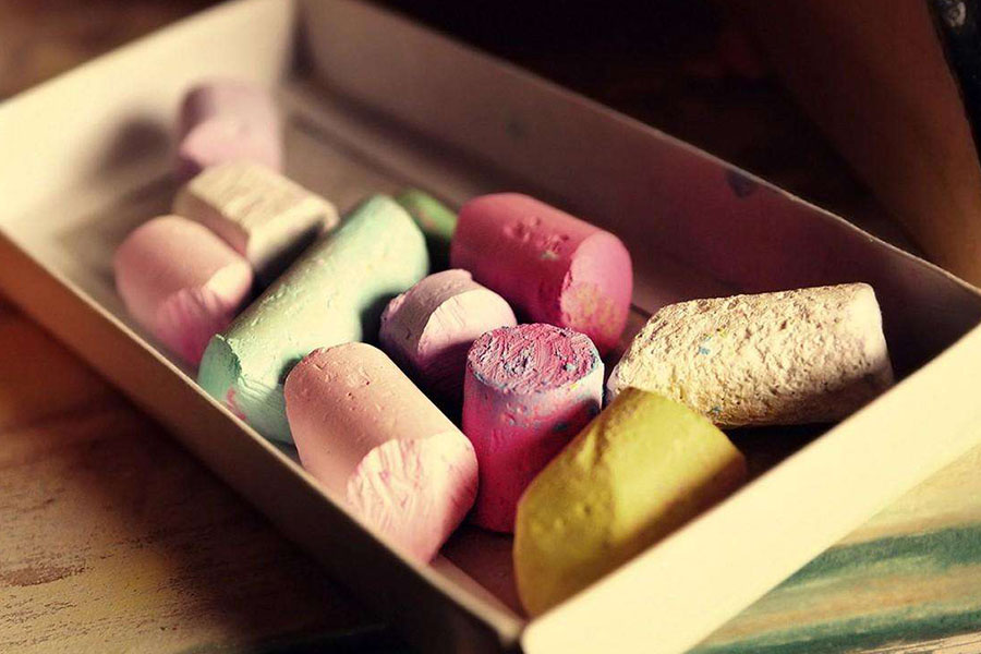 玻璃上的烟熏污垢怎么去掉,烧黑的玻璃制品怎样清洗