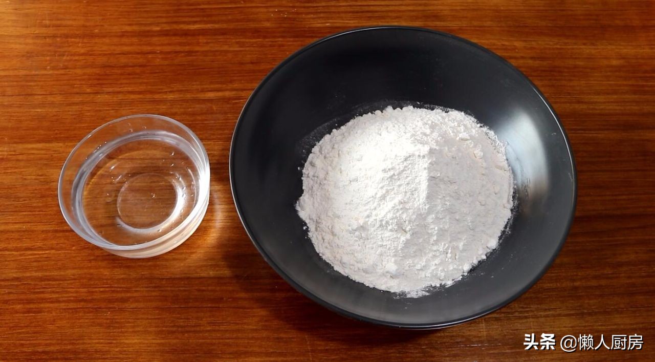 最简单的薄饼皮做法,薄饼的做法用什么面粉