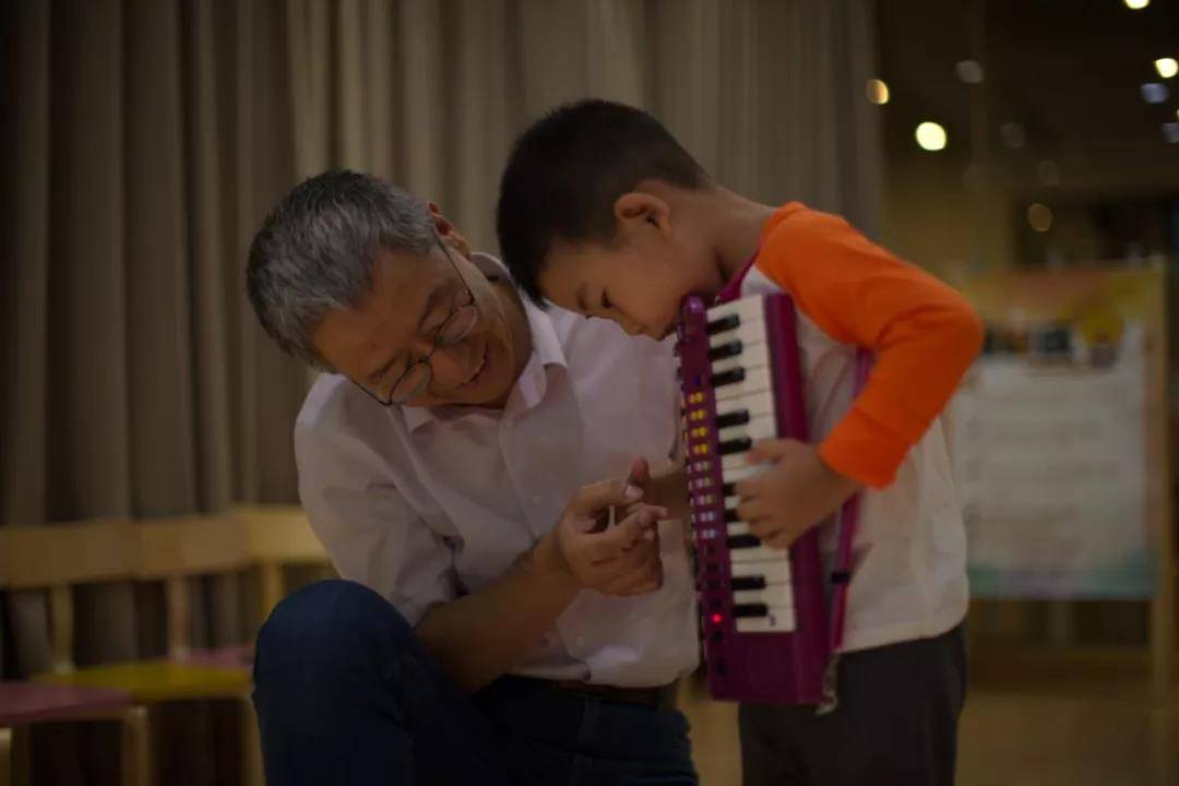 中央音乐学院周海宏教授音乐启蒙研发课程“亮相琴星”