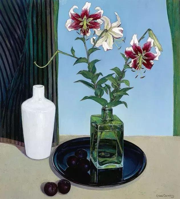 她72岁，画了50多年的画，花儿在她笔下都有了个性