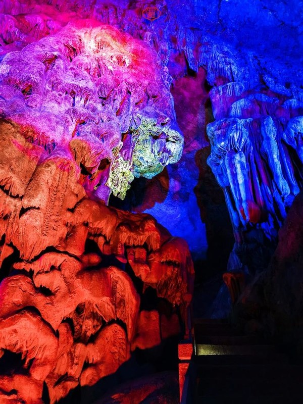 桐庐夜游富春山居景区,桐庐富春江夜游和白天游