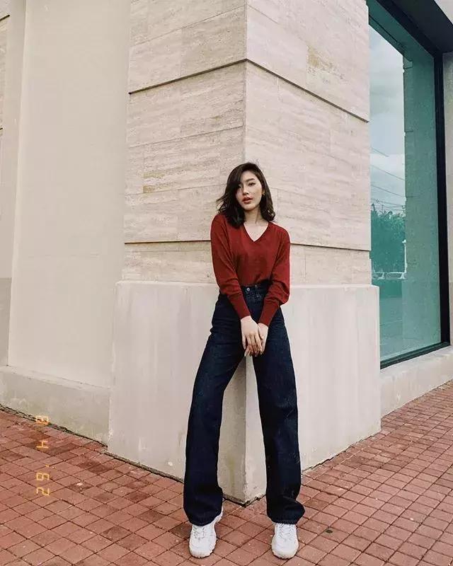 胸大穿衣服特别显胖不上镜,胸大穿衣服怎么不显大