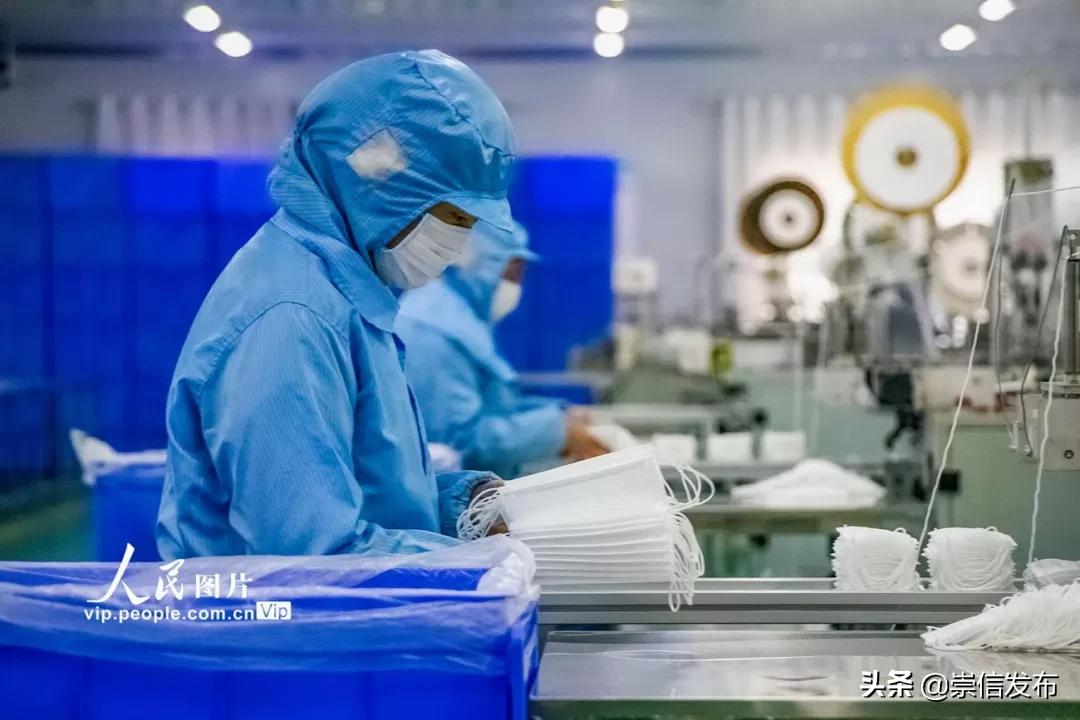 战疫泪目瞬间,战疫中的40个瞬间