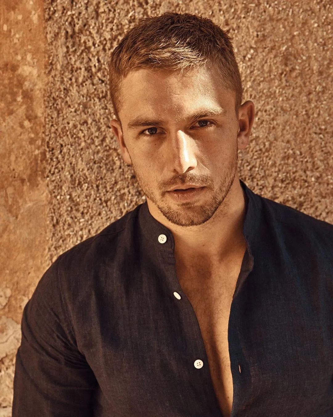 意大利阿玛尼时装男模,阿玛尼米兰男模