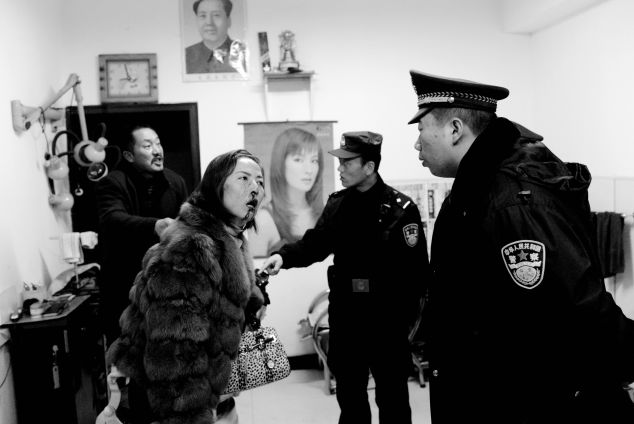 家庭*力暴**为什么总来自“完*男美**人”？