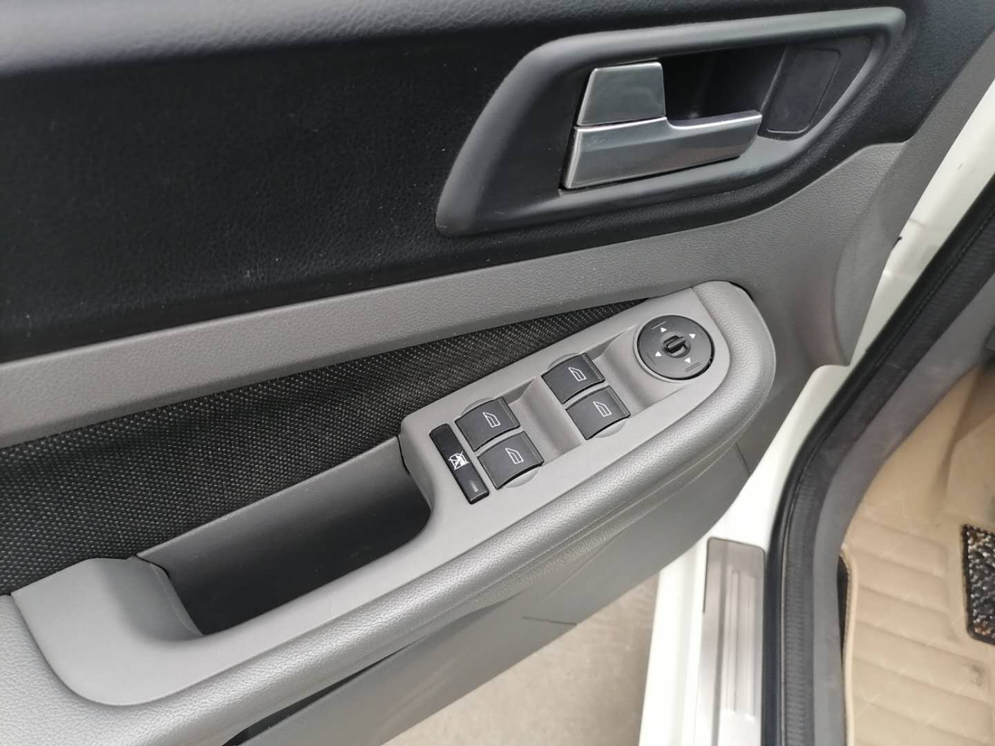 胖哥试驾福克斯1.5t,福克斯两厢1.8百万纪念版评测