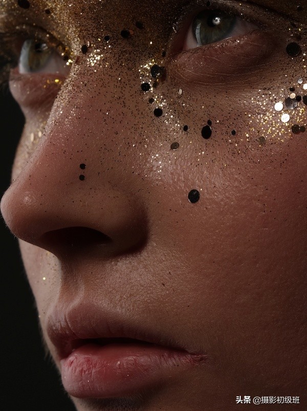 先定个能达到的小目标，比如：先买台一亿像素的相机