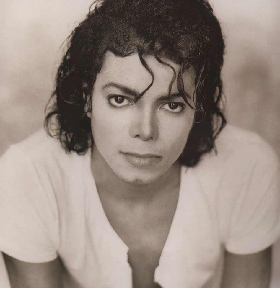 迈克尔杰克逊性骚扰案件简介,迈克尔杰克逊被诬陷侵犯男孩