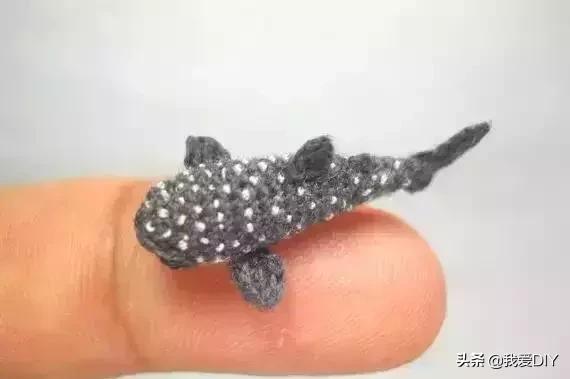 100种超迷你钩针小物钥匙包教程,100种超迷你钩针小物圣诞老人