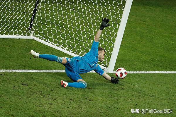 要想足球踢得好海参就要吃到饱,踢球怎么踢才能踢成最佳球员