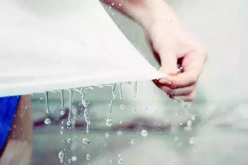 盘点八首翻唱逼疯原唱的灵魂神曲,原唱不火翻唱却很火的10首歌曲