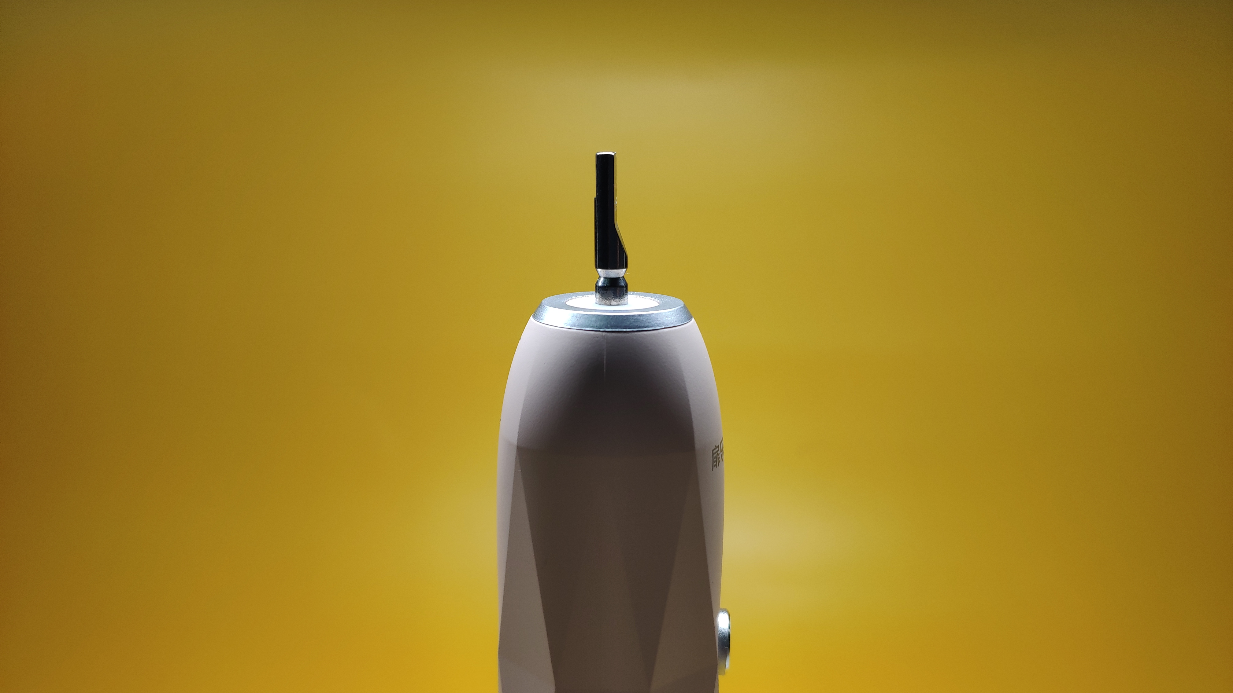 扉乐电动牙刷白色和粉色区别,扉乐电动牙刷不伤牙齿