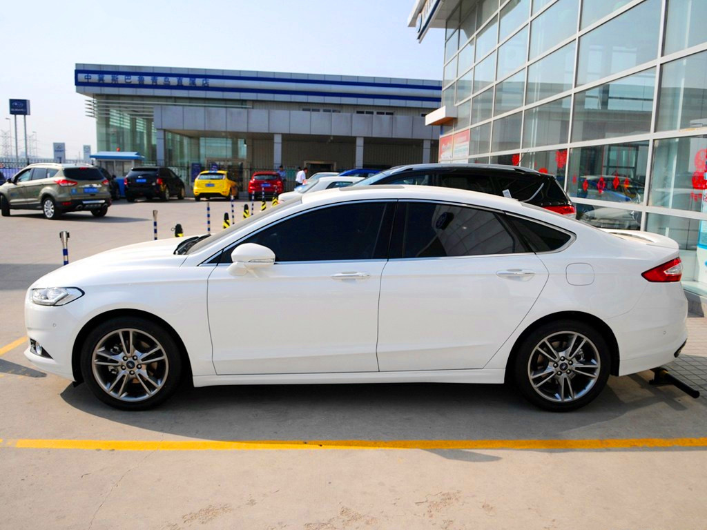 16起亚k41.8二手车值得入手吗,起亚k4vs蒙迪欧