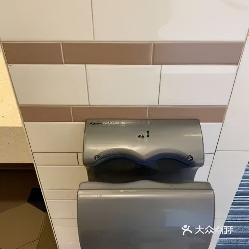 戴森吹风机高仿和正品有啥区别,戴森吹风机对比高仿