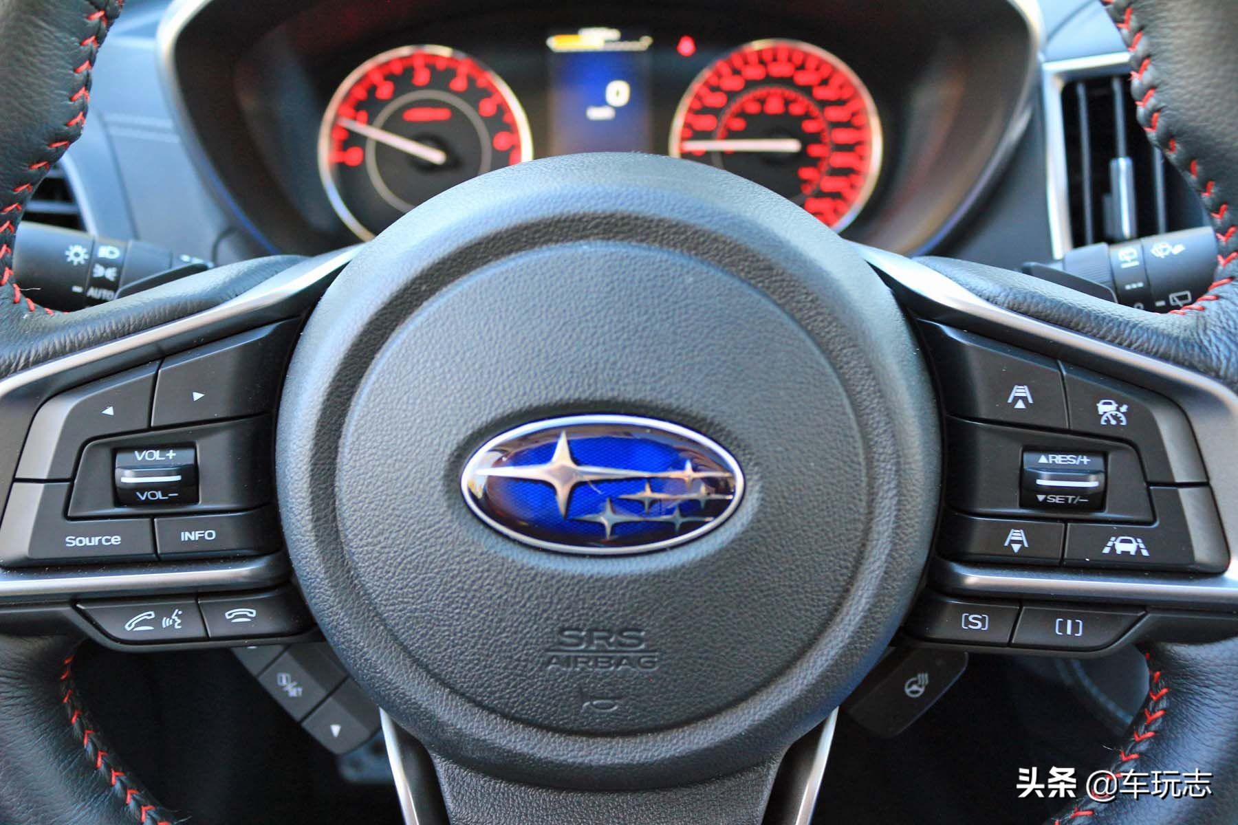 偶遇最新款斯巴鲁翼豹,2021款斯巴鲁翼豹两厢小钢炮