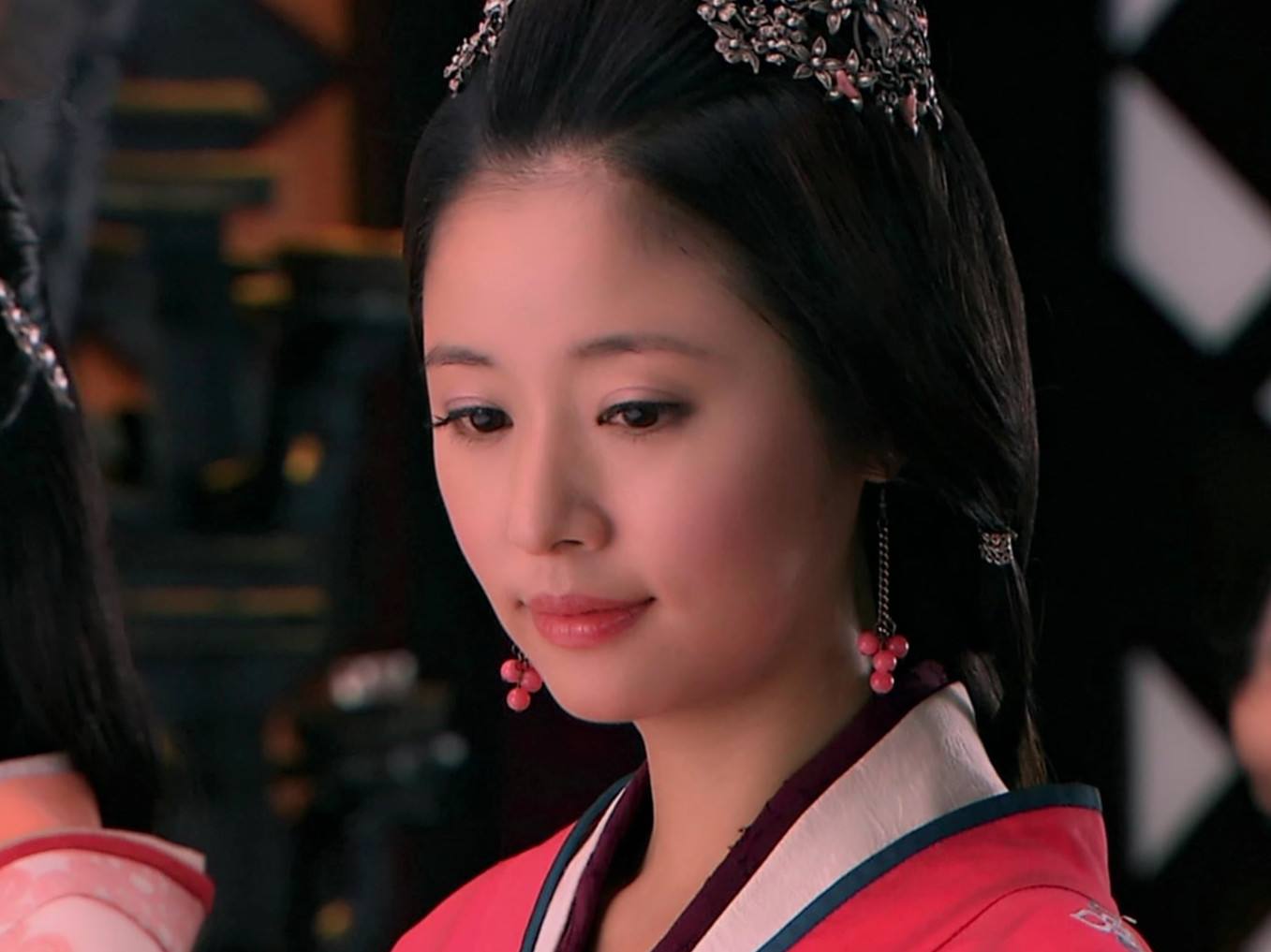 还珠格格林心如范冰冰谁最好看,林心如赵薇版还珠格格结局