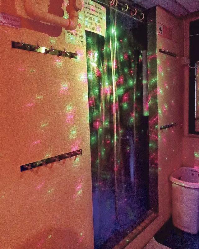 香港：同志桑拿柜子里的喘息空间