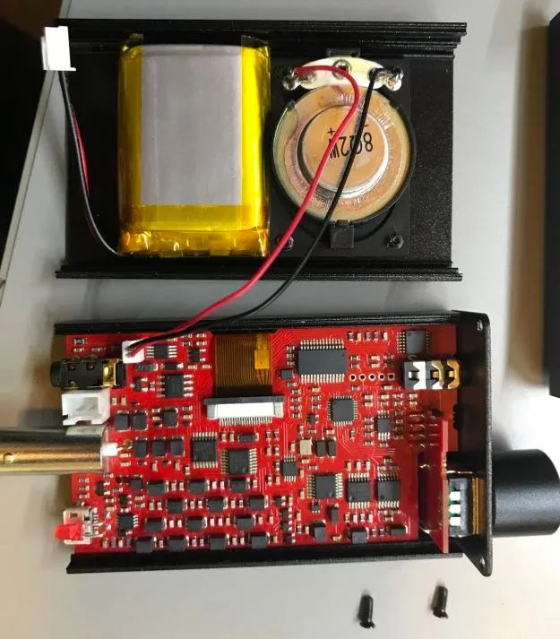 给俄罗斯Belka-DX接收器动手术，10分钟加装扬声器配件