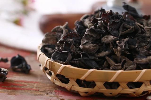 吃哪些食物和蔬菜补钙,牛奶与含钙高的蔬菜哪个补钙更好