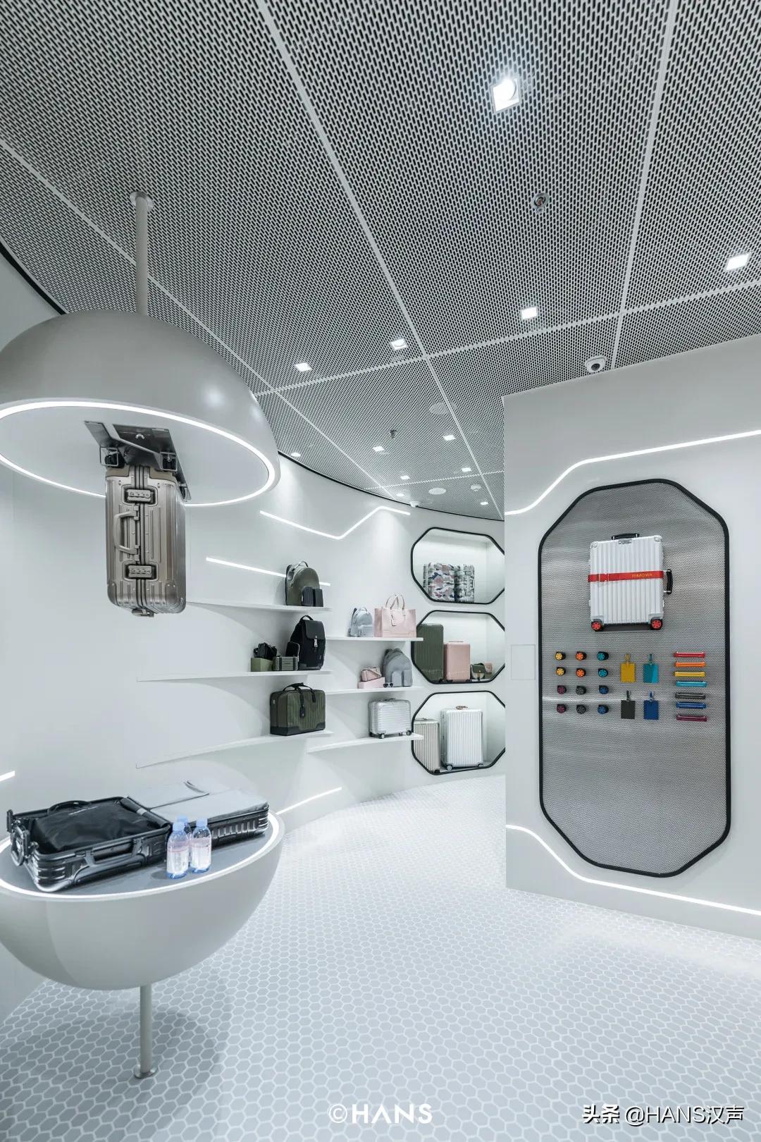 LV、DIOR、CELINE、LOEWE……武汉恒隆大牌全开，景甜都来逛