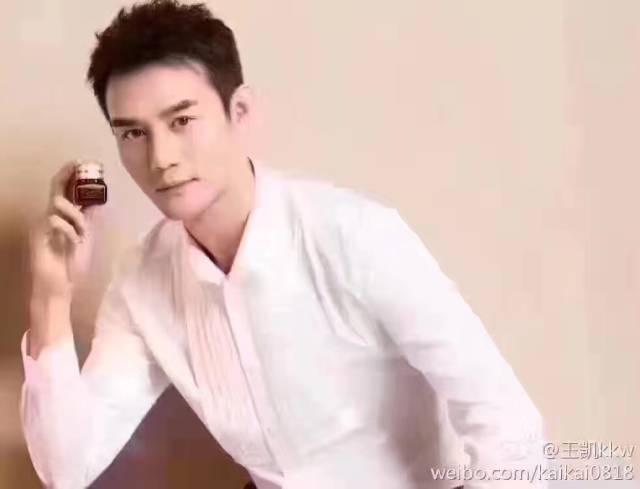 兰蔻雅诗兰黛眼霜哪个好,雅诗兰黛小棕瓶眼霜平替