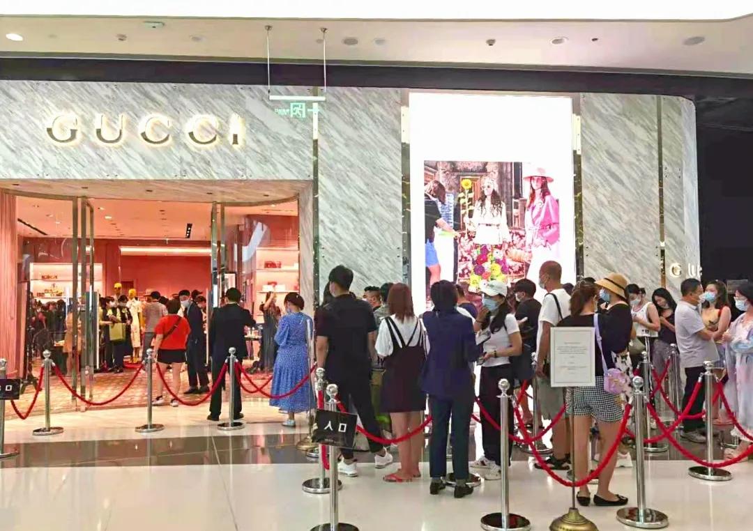 三亚的旅游景点有几个免税店,湖南来三亚自由行旅游免税店推荐