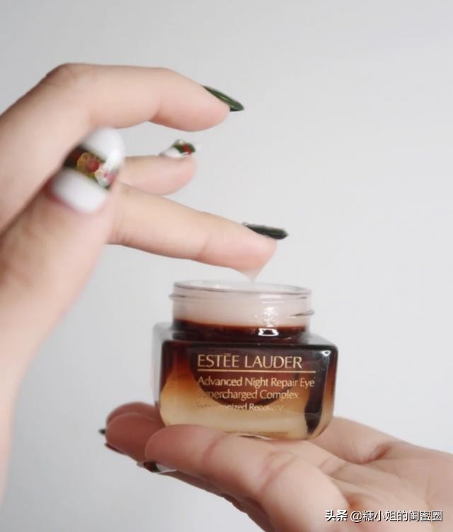 眼睛干涩疲劳用保湿眼霜有用吗,中老年眼睛干涩用什么眼霜