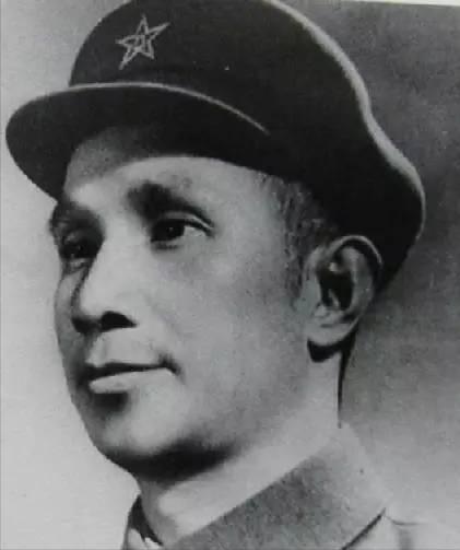 毛主席要粟裕入朝作战，粟裕因头痛错过，后才知他头里有3枚弹片