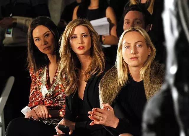 43岁的邓文迪,25岁的邓文迪